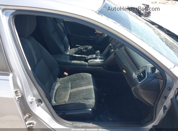 JHMFC1F35JX005582 2018 HONDA CIVIC Silver წინა სალონის ხედი