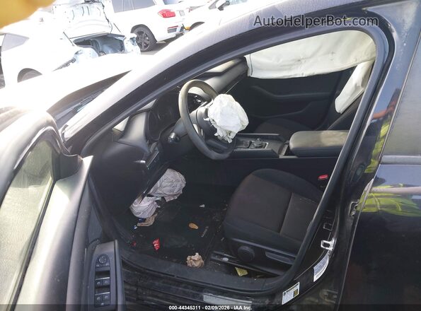 JM1BPAALXM1328867 2021 MAZDA 3 Черный Вид салона спереди
