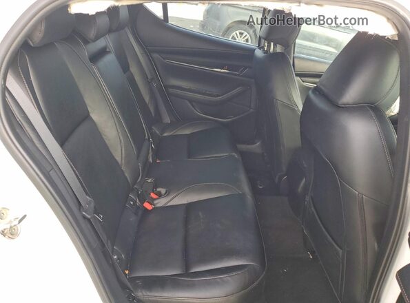 JM1BPALM7P1613987 2023 MAZDA 3 White უკანა სავარძლების ხედი