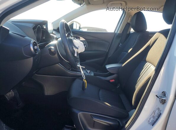 JM1DKDB75K0414570 2019 MAZDA CX-3 Белый Вид салона спереди