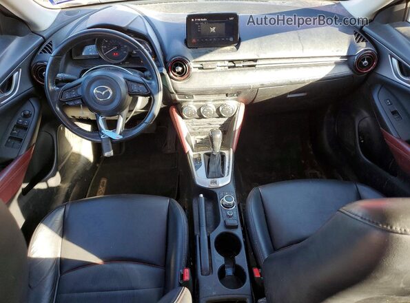 JM1DKDC73J0330020 2018 MAZDA CX-3 Красный Вид панели приборов