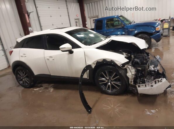 JM1DKFC74J0301296 2018 MAZDA CX-3 White უკანა სალონის ხედი