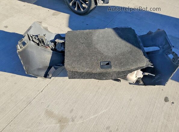 JM1DKFC75K0403787 2019 MAZDA CX-3 Charcoal Vista del compartimento del motor