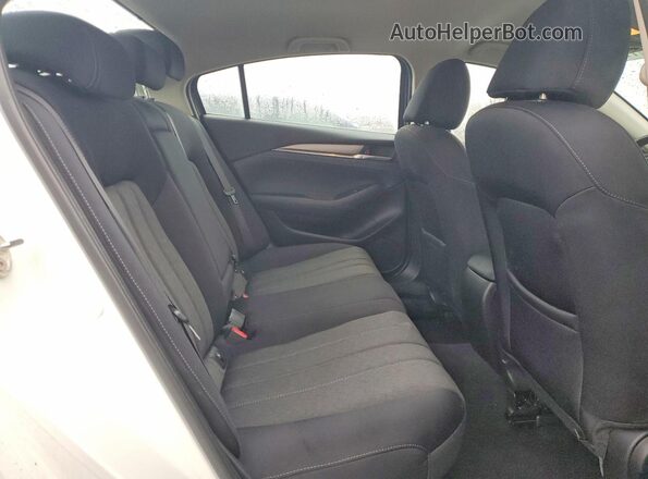 JM1GL1UM6M1602927 2021 MAZDA 6 White 