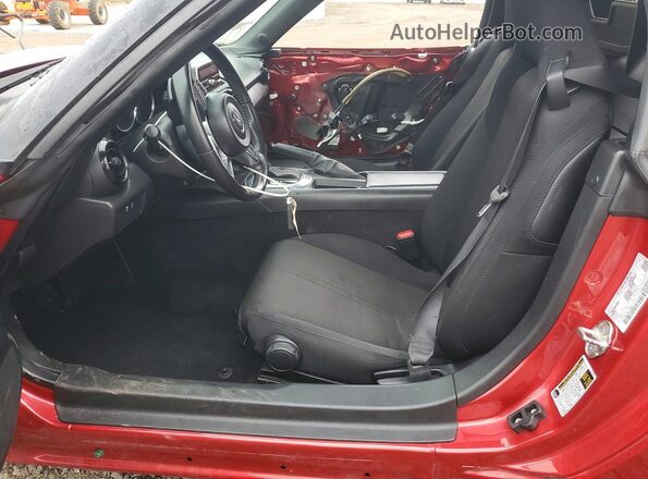 JM1NDAB74H0124052 2017 MAZDA MX-5 Red Front interior view