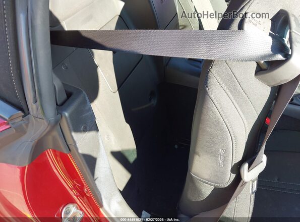 JM1NDAC71P0554375 2023 MAZDA MX-5 MIATA Burgundy Widok naklejki z numerem VIN