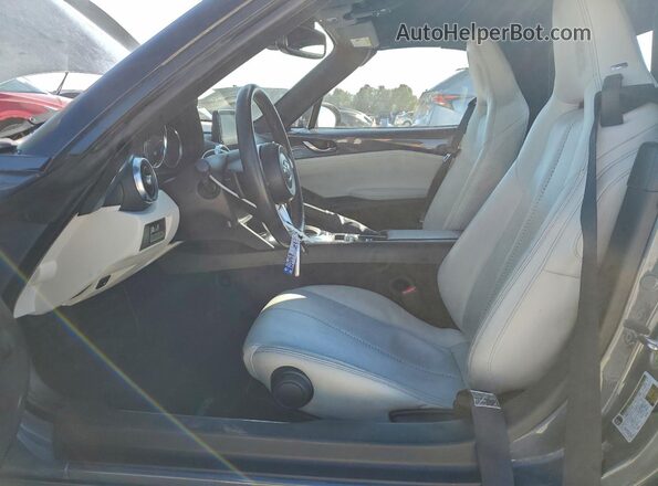 JM1NDAD70M0456514 2021 MAZDA MX-5 Gray Front interior view