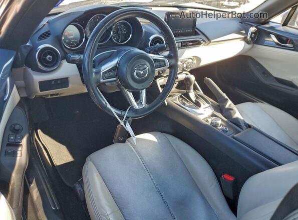 JM1NDAD70M0456514 2021 MAZDA MX-5 Gray Dashboard view