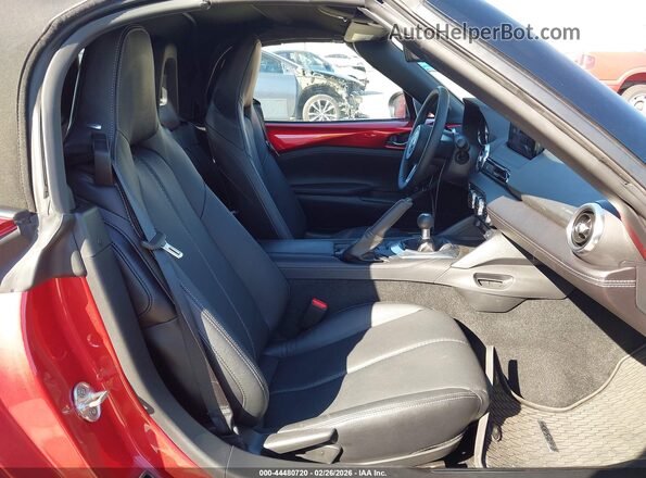 JM1NDAD70S0654300 2025 MAZDA MX-5 MIATA Red წინა სალონის ხედი