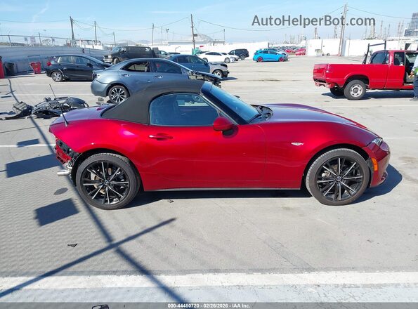 JM1NDAD70S0654300 2025 MAZDA MX-5 MIATA Red სალონის 360-გრადუსიანი ხედი