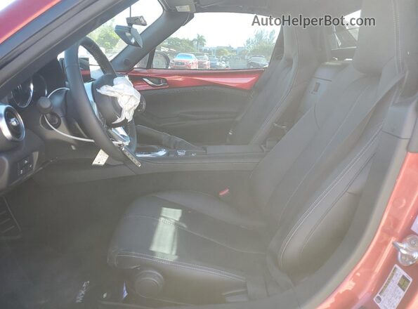 JM1NDAM70R0609707 2024 MAZDA MX-5 Red Սալոնի դիմացի տեսք