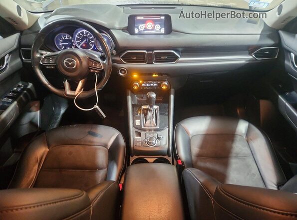 JM3KFACM8J0469082 2018 MAZDA CX-5 Gray Առջևի վահանակի տեսք