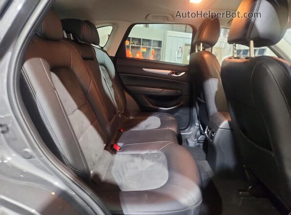 JM3KFACM8J0469082 2018 MAZDA CX-5 Gray Սալոնի հետևի տեսք