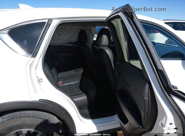 JM3KFBCM8N0613936 2022 MAZDA CX-5 White Вид наклейки з VIN-кодом