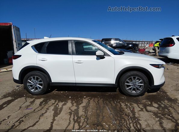 JM3KFBCM8N0613936 2022 MAZDA CX-5 White Вид задньої частини салону