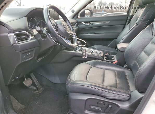 JM3KFBDL7H0189336 2017 MAZDA CX-5 White Widok wnętrza z przodu