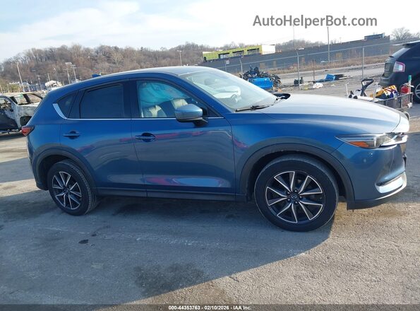 JM3KFBDM2J0410601 2018 MAZDA CX-5 Синий Вид задней части салона