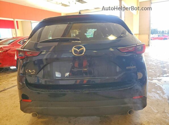 JM3KFBDM7N0546390 2022 MAZDA CX-5 Blue Widok z tyłu