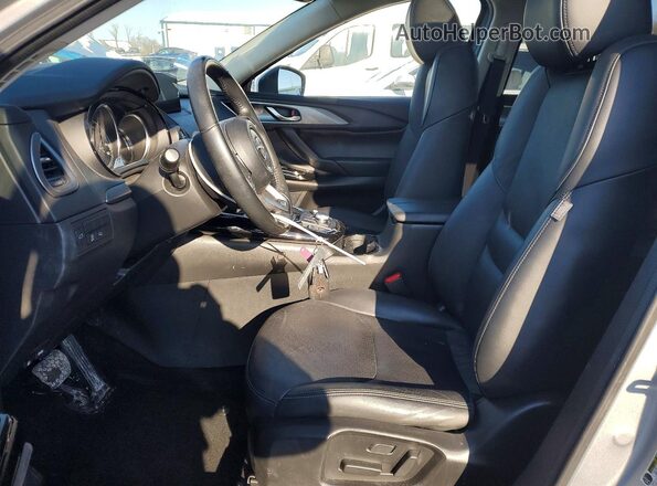 JM3TCBCY3P0648354 2023 MAZDA CX-9 Silver Front interior view