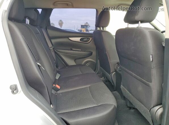 JN1BJ1CPXKW520665 2019 NISSAN ROGUE Silver 