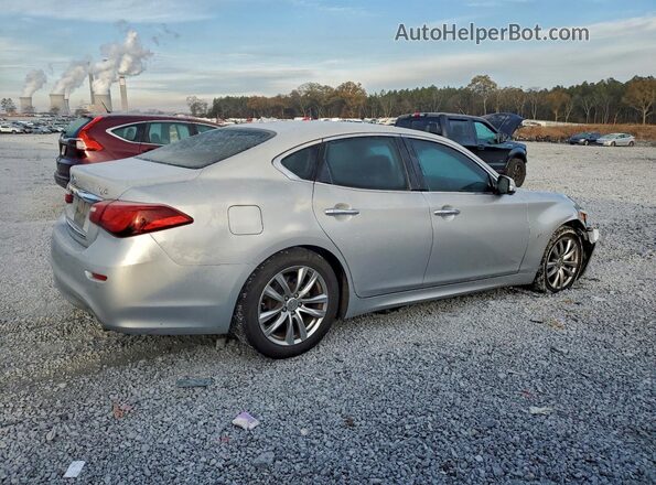 JN1BY1AP2JM181151 2018 INFINITI Q70 Silver Rear right