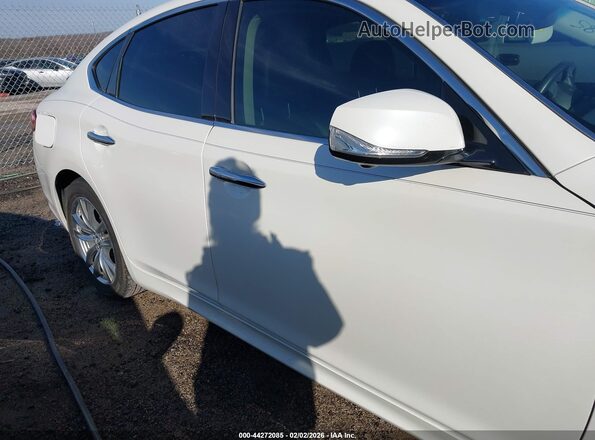 JN1BY1AP6JM180696 2018 INFINITI Q70 White Widok wnętrza z tyłu