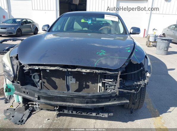 JN1BY1AP9JM180790 2018 INFINITI Q70 Gray Rear interior view