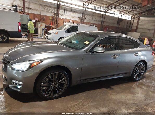 JN1BY1AR8JM220603 2018 INFINITI Q70 Gray 