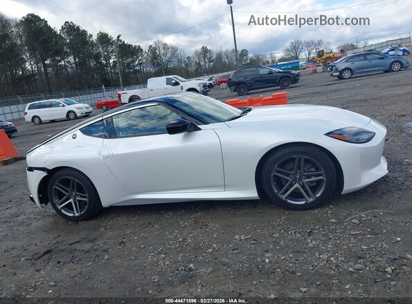 JN1BZ4AH9RM367675 2024 NISSAN Z Белый Вид задней части салона