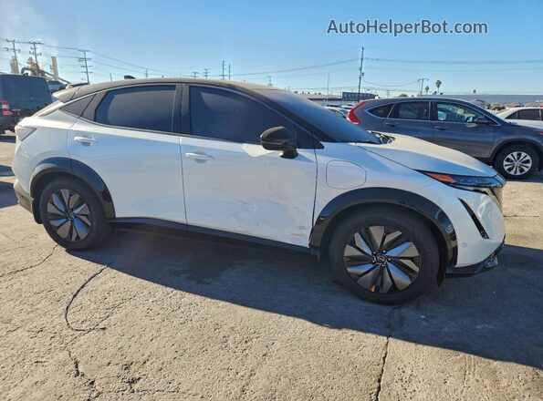 JN1DF0CD1RM734590 2024 NISSAN ARIYA White Delantero derecho