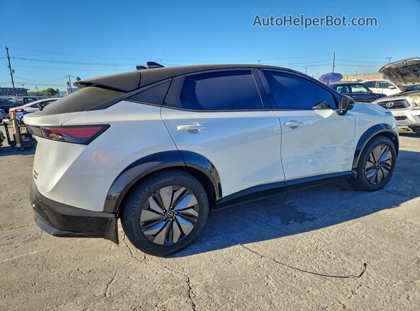JN1DF0CD1RM734590 2024 NISSAN ARIYA White Trasero derecho