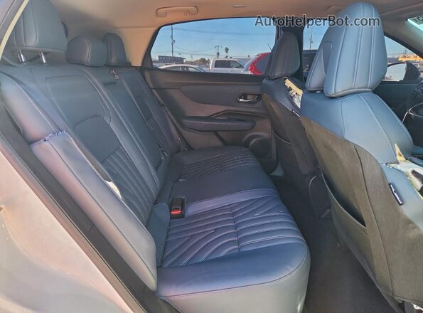 JN1DF0CD1RM734590 2024 NISSAN ARIYA White Vista interior trasera