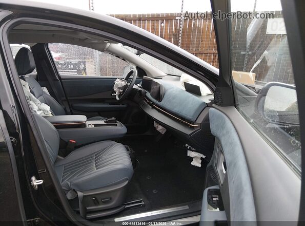 JN1DF0CD6RM732365 2024 NISSAN ARIYA Black Vista interior delantera