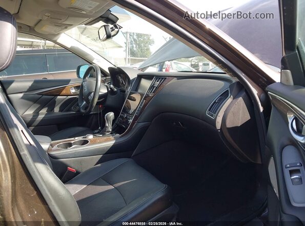JN1EV7AP5HM742753 2017 INFINITI Q50  Вид салону спереду