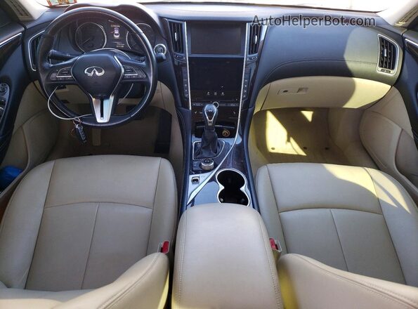 JN1EV7AR7JM445751 2018 INFINITI Q50 Белый Вид панели приборов
