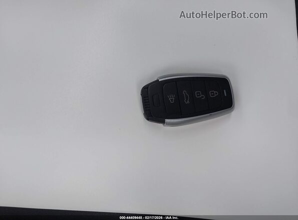 JN1EV7EK8HM364104 2017 INFINITI Q60 White 
