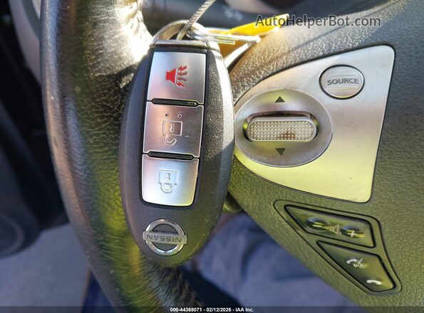 JN8AF5MRXHT704844 2017 NISSAN JUKE Blue Vista del salpicadero