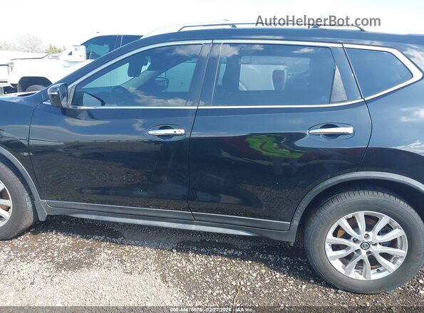 JN8AT2MT7HW144685 2017 NISSAN ROGUE Black 
