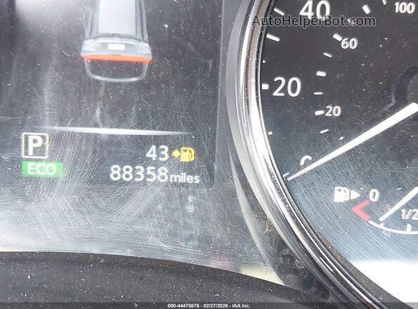 JN8AT2MT7HW144685 2017 NISSAN ROGUE Black 