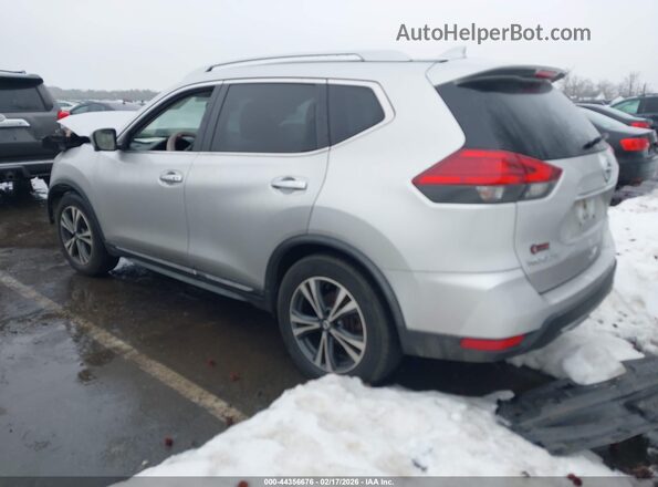 JN8AT2MTXHW396706 2017 NISSAN ROGUE Серебряный Задняя левая четверть
