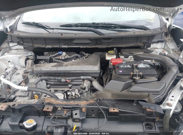 JN8AT2MV6HW259876 2017 NISSAN ROGUE Серебряный Вид сзади