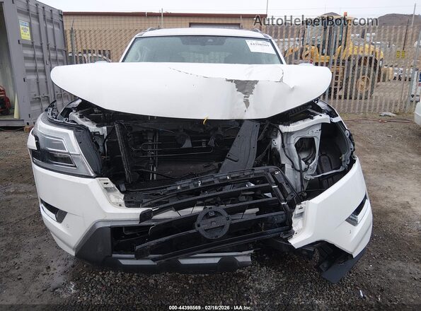 JN8AY2DB5N9814981 2022 NISSAN ARMADA White Вид задньої частини салону