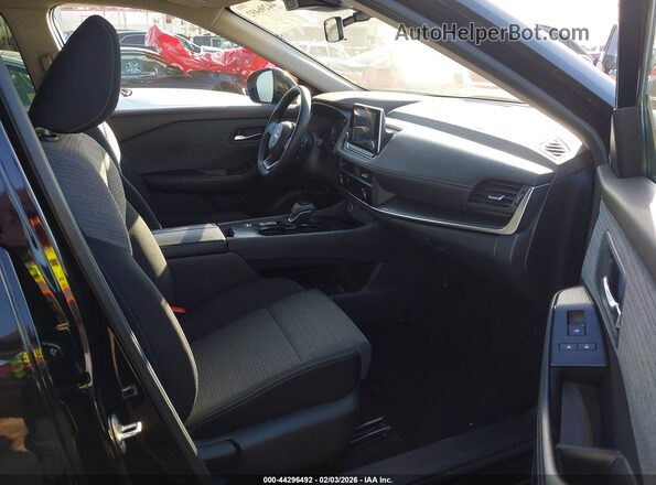 JN8BT3BA7PW437089 2023 NISSAN ROGUE Черный Вид салона спереди
