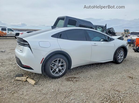 JTDACACU1R3029177 2024 TOYOTA PRIUS White Задня права чверть