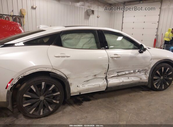 JTDAFAAF1R3007157 2024 TOYOTA CROWN White Դիմացի տեսք