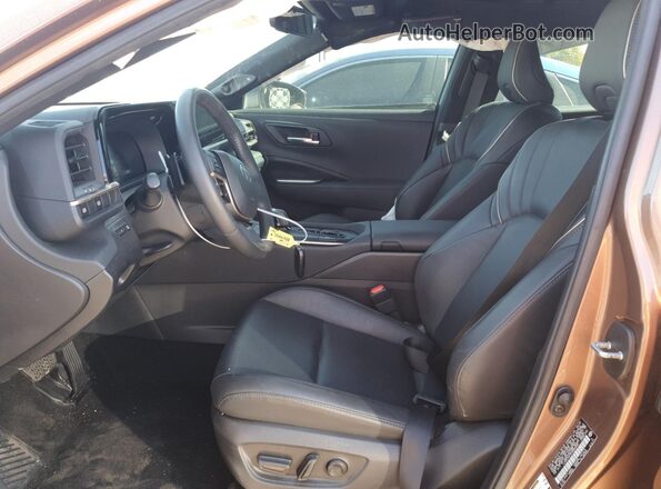 JTDAFAAF2P3002093 2023 TOYOTA CROWN Brown Widok wnętrza z przodu