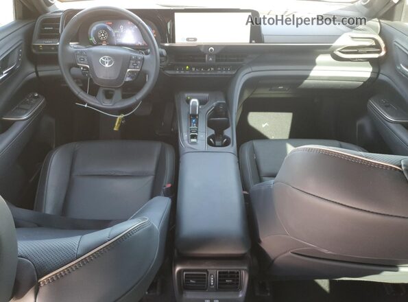 JTDAFAAF2P3002093 2023 TOYOTA CROWN Brown Widok deski rozdzielczej