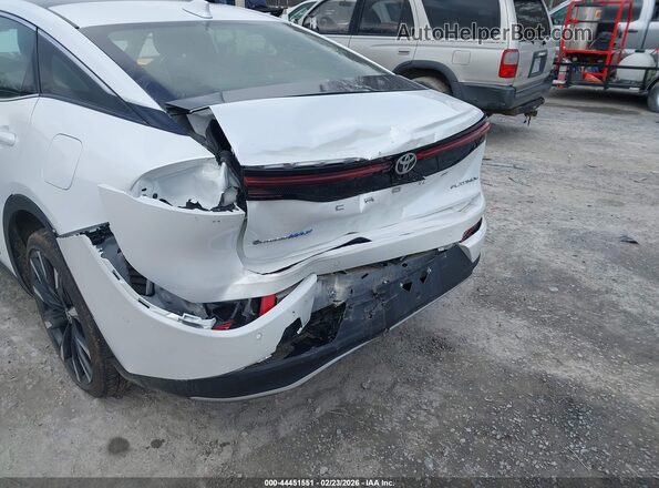 JTDAFAAF3S3012687 2025 TOYOTA CROWN White Vista frontal