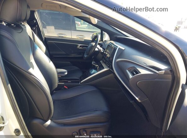 JTDBVRBD8HA001692 2017 TOYOTA MIRAI White Front interior view