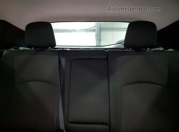 JTDKARFU4K3070686 2019 TOYOTA PRIUS White Widok tylnych siedzeń